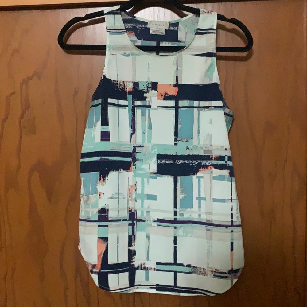Van Huesen Ladies dress shirt. Business casual.
